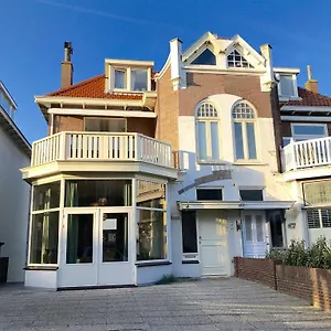 https://maison-rue-de-la-mer.zandvoort-hotels.com